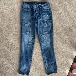 White House Black Market The Skimmer Distressed Jeans size 4